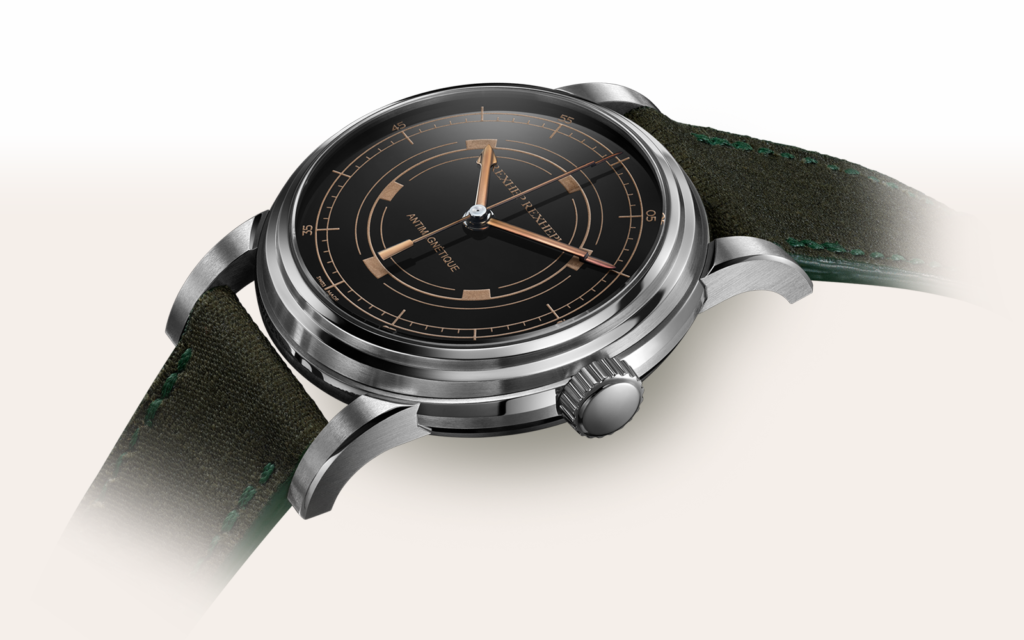 Rexhep Rexhepi watch, 3/4 view on pale background